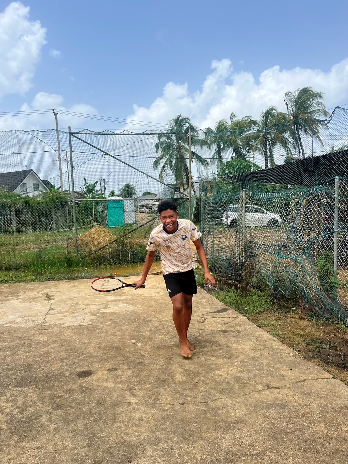 Joyful tennis