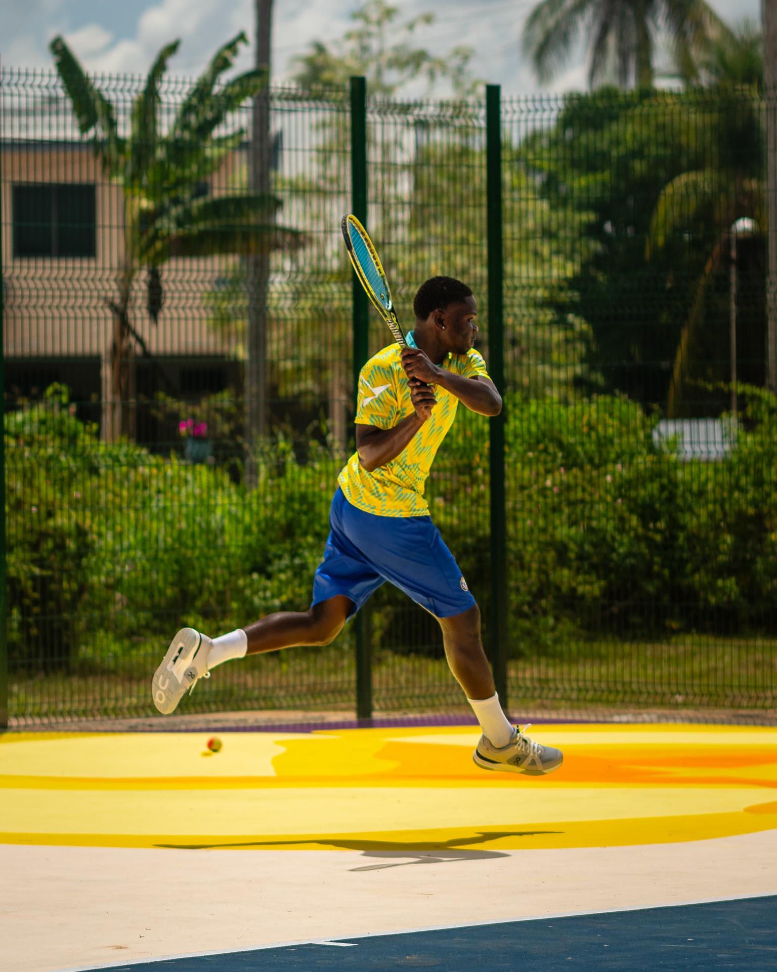 Backhand in commewijne spirit