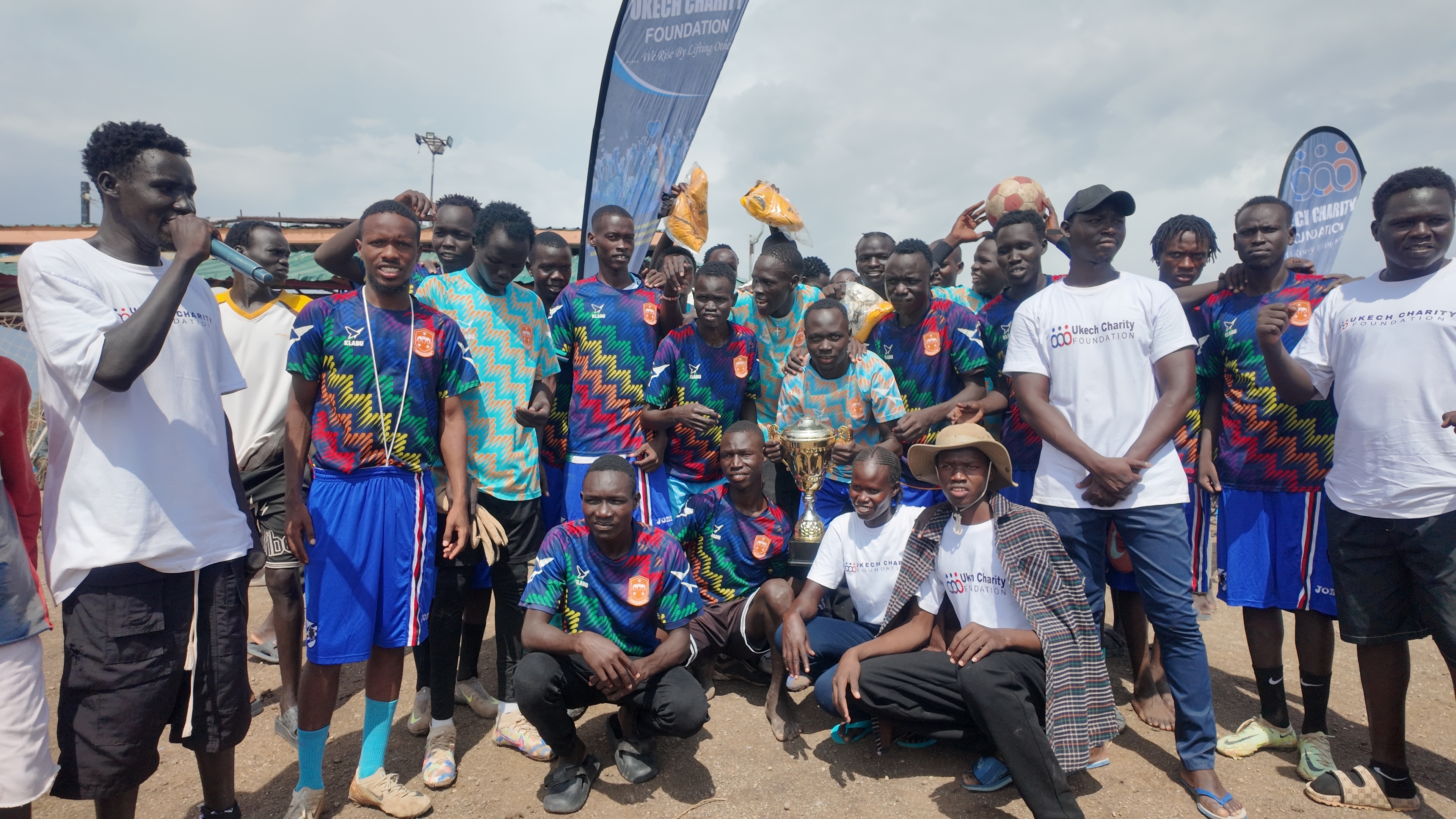 home-team-fc-cup-celebration